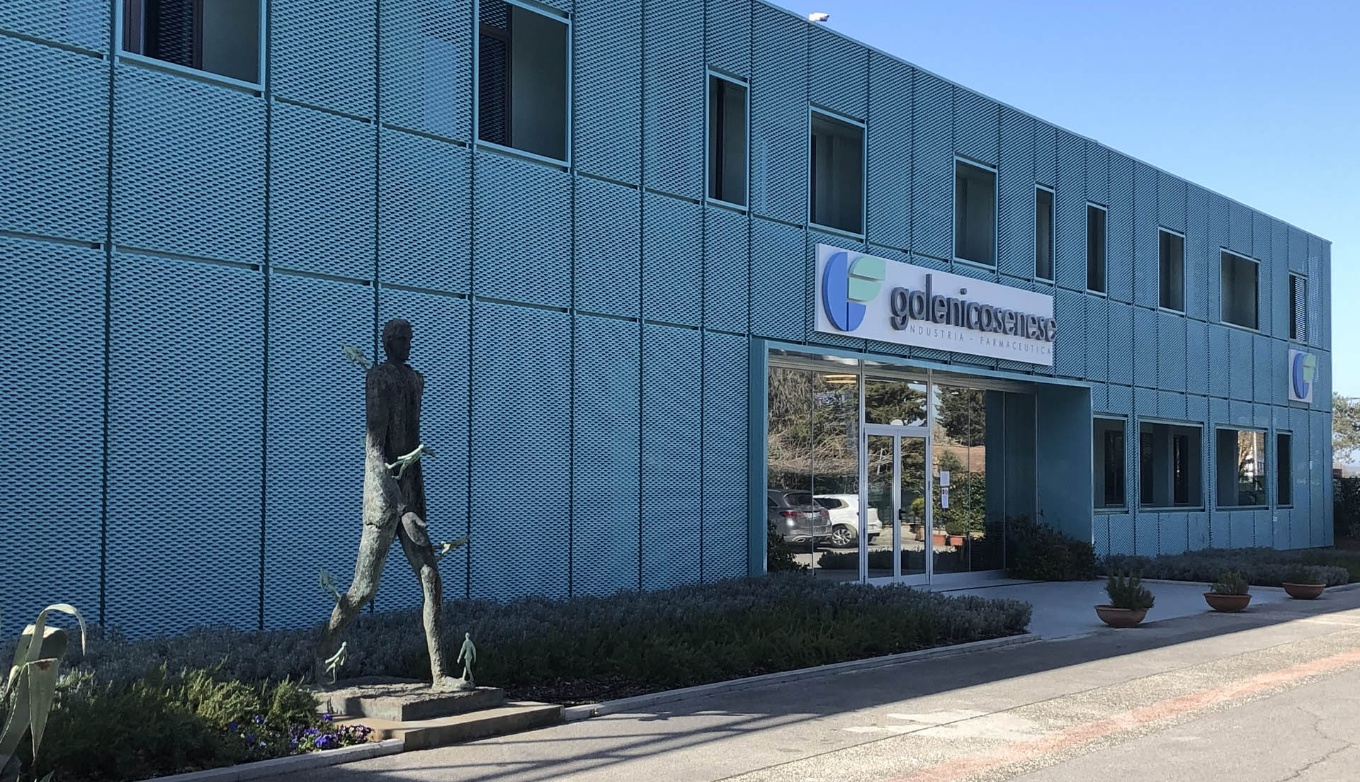 Lo stabilimento Galenica Senese a Monteroni d'Arbia (Siena)